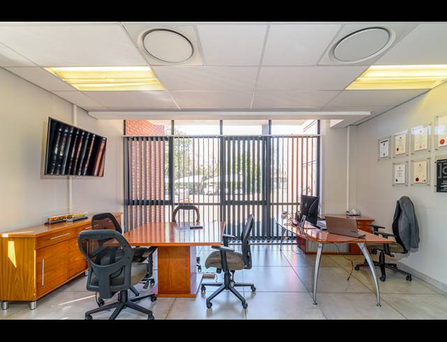 219M² OFFICE FOR SALE IN SIMBA